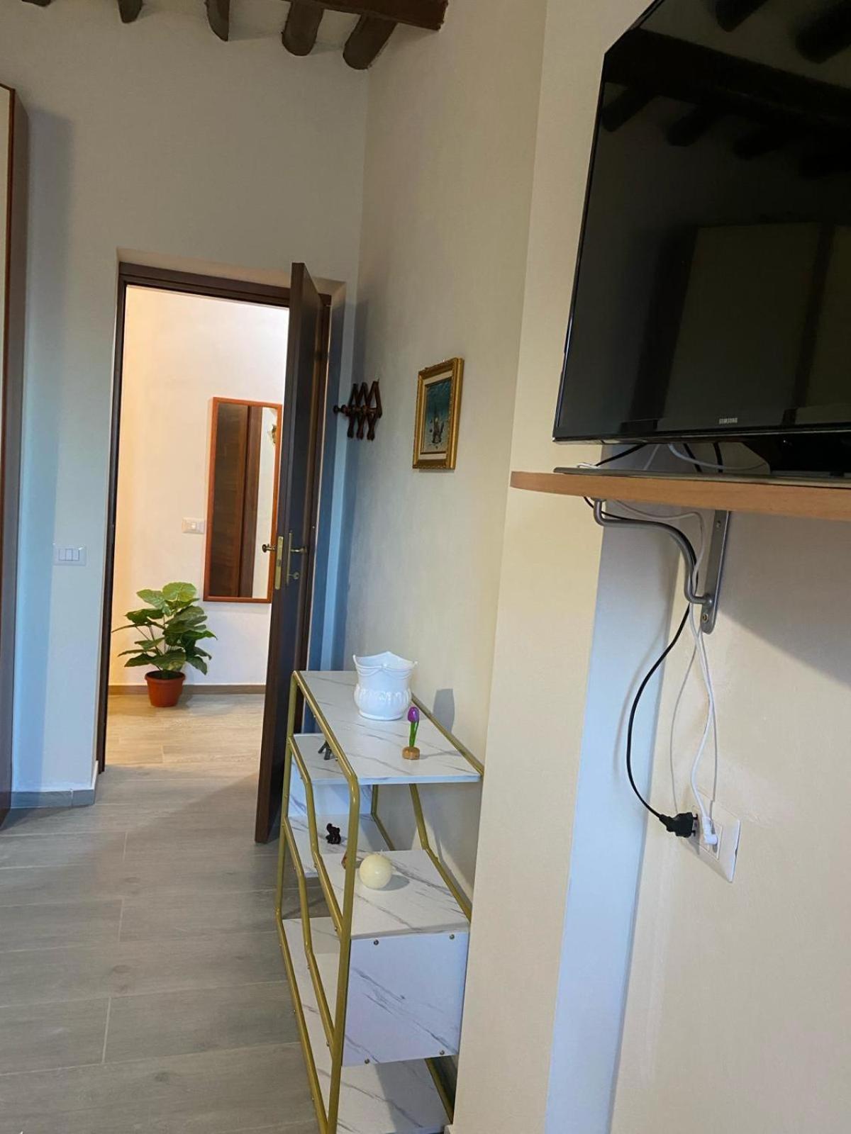 蒙塔约内Casa Borghellina公寓 外观 照片